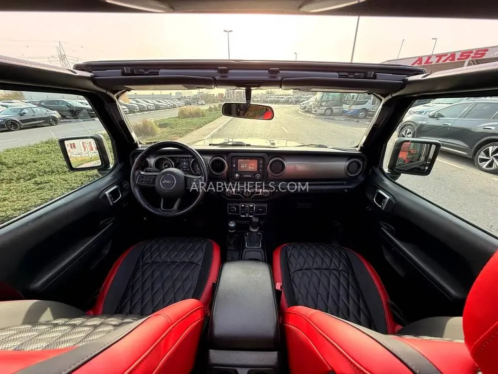 Jeep Wrangler 2018 for Sale in Dubai Image-13