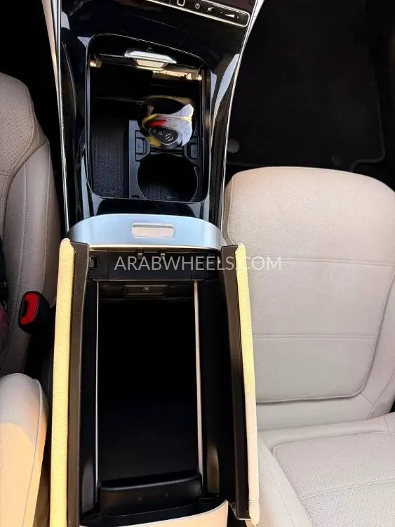 مرسيدس بنز كلاس C 2025 for Sale in دبي Image-5