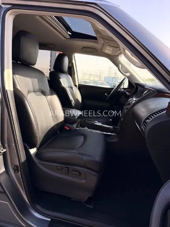 Nissan Armada 2019 for Sale in Dubai Image-2