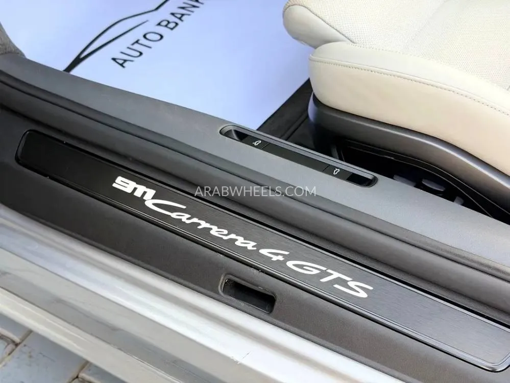 بورشه 911 2024 for Sale in دبي Image-16