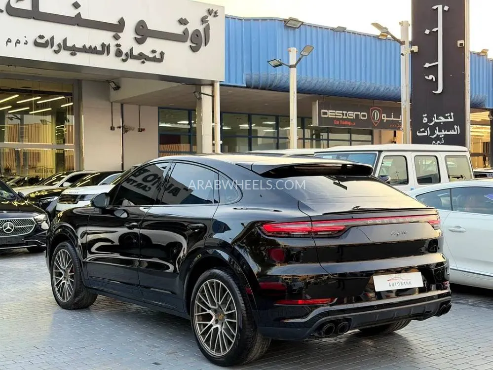 Porsche Cayenne 2023 for Sale in Dubai Image-6