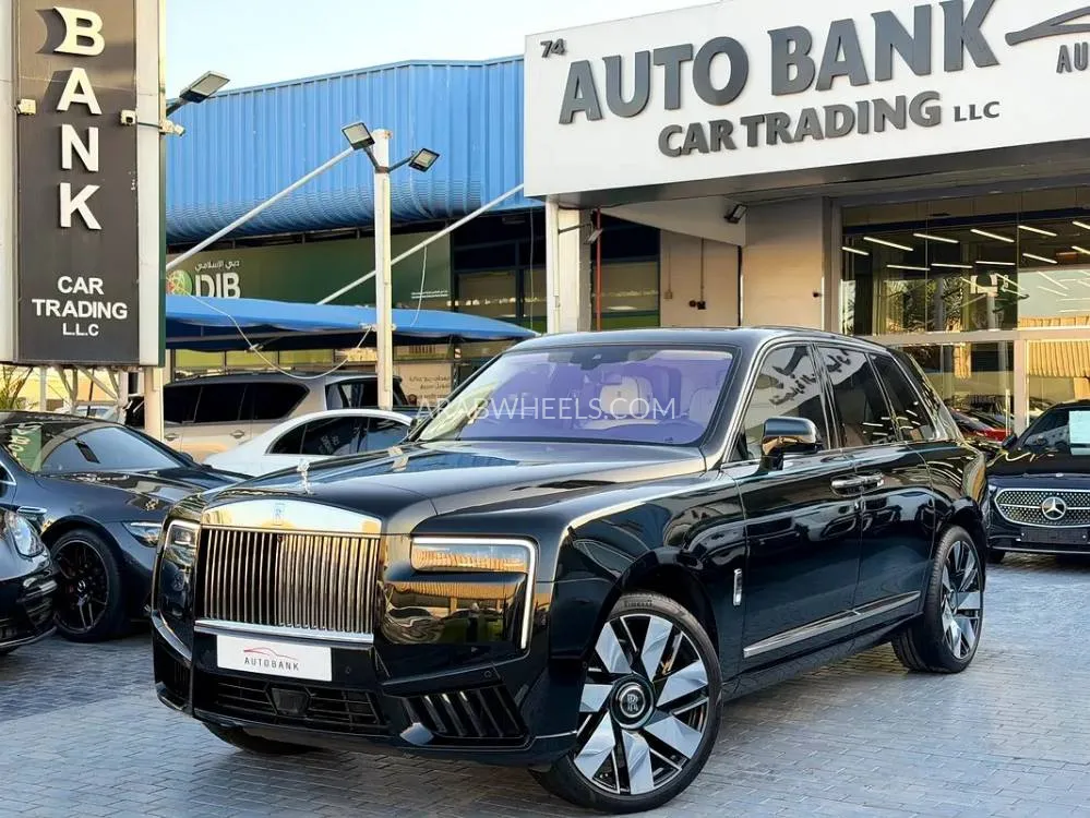 Rolls Royce Cullinan 2025 for Sale in Dubai Image-9