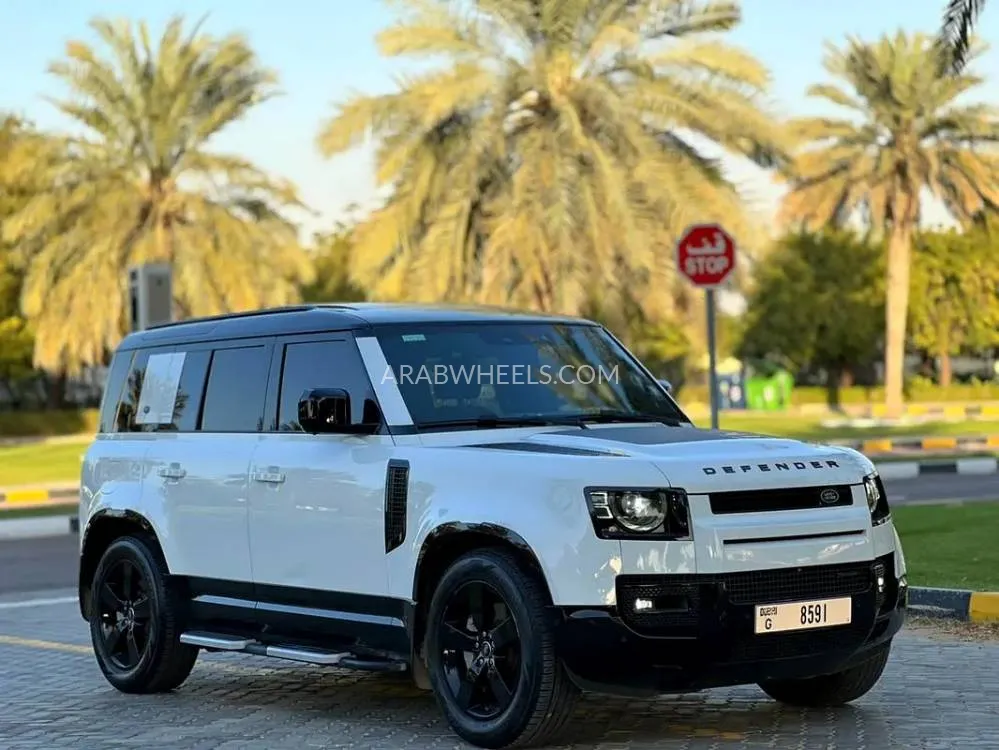 Land Rover Defender 2023 for Sale in Sharjah Image-3