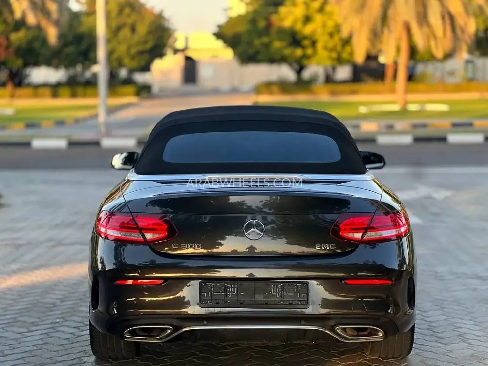 Mercedes Benz C Class 2019 for Sale in Sharjah Image-10