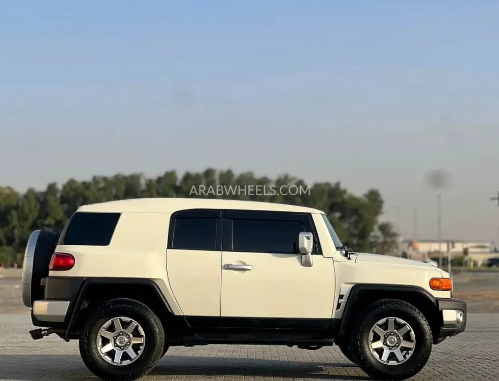 تويوتا إف جي كروزر 2021 for Sale in الشارقة Image-4