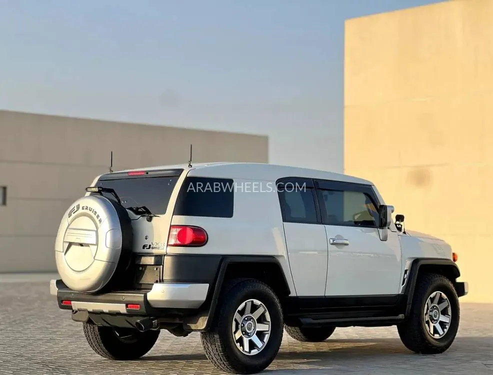 تويوتا إف جي كروزر 2021 for Sale in الشارقة Image-7
