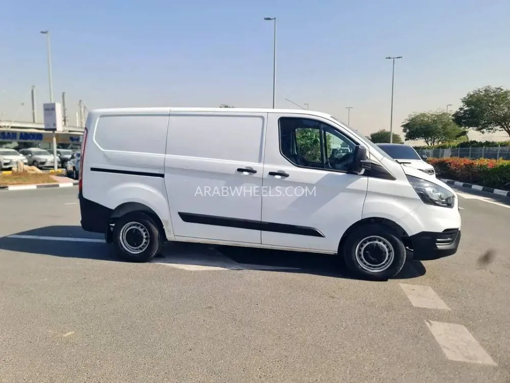 Ford Transit 2021 for Sale in Dubai Image-2