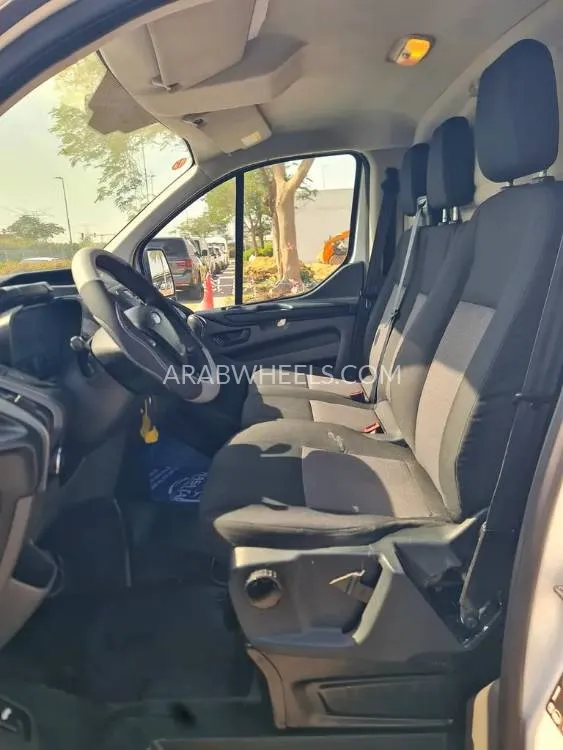 Ford Transit 2021 for Sale in Dubai Image-9
