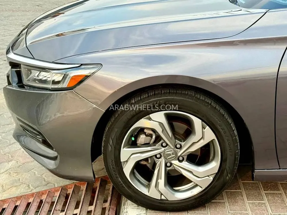 Honda Accord 2018 for Sale in Sharjah Image-11