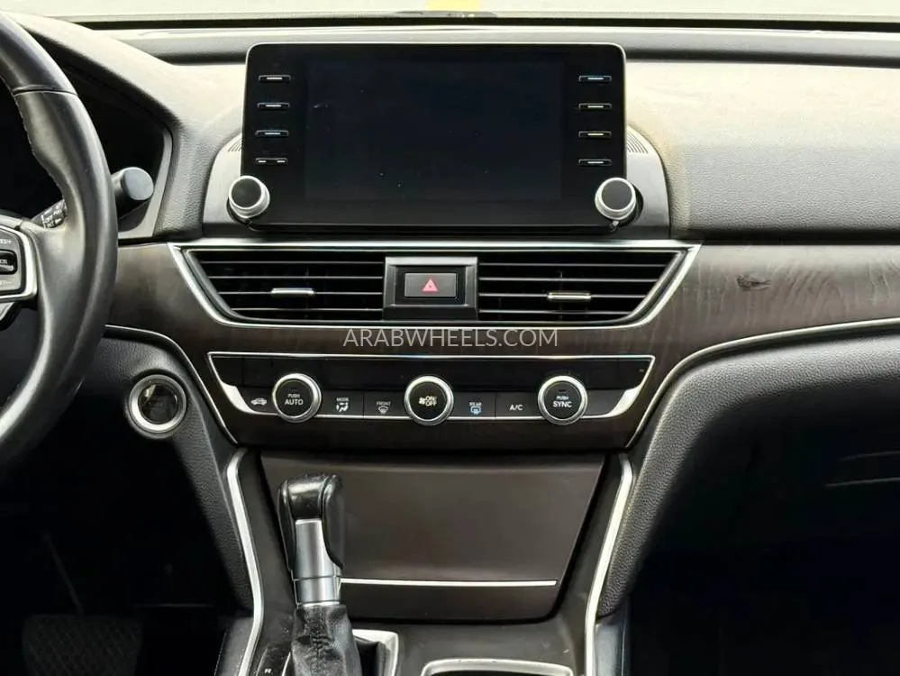 Honda Accord 2018 for Sale in Sharjah Image-14