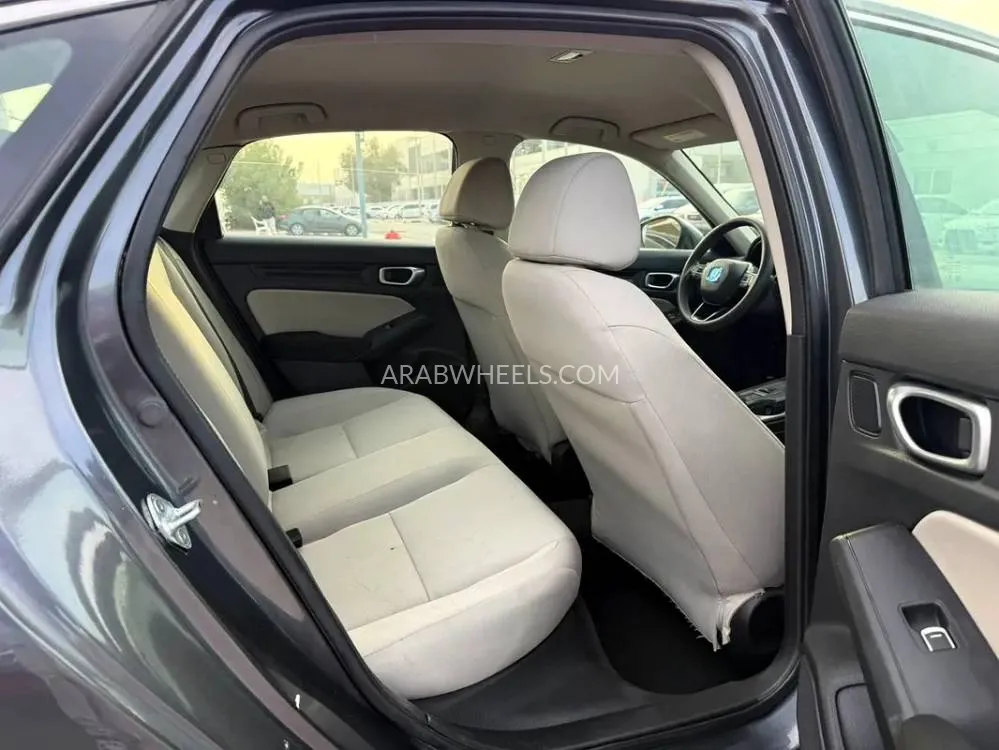 Honda Civic 2023 for Sale in Sharjah Image-12