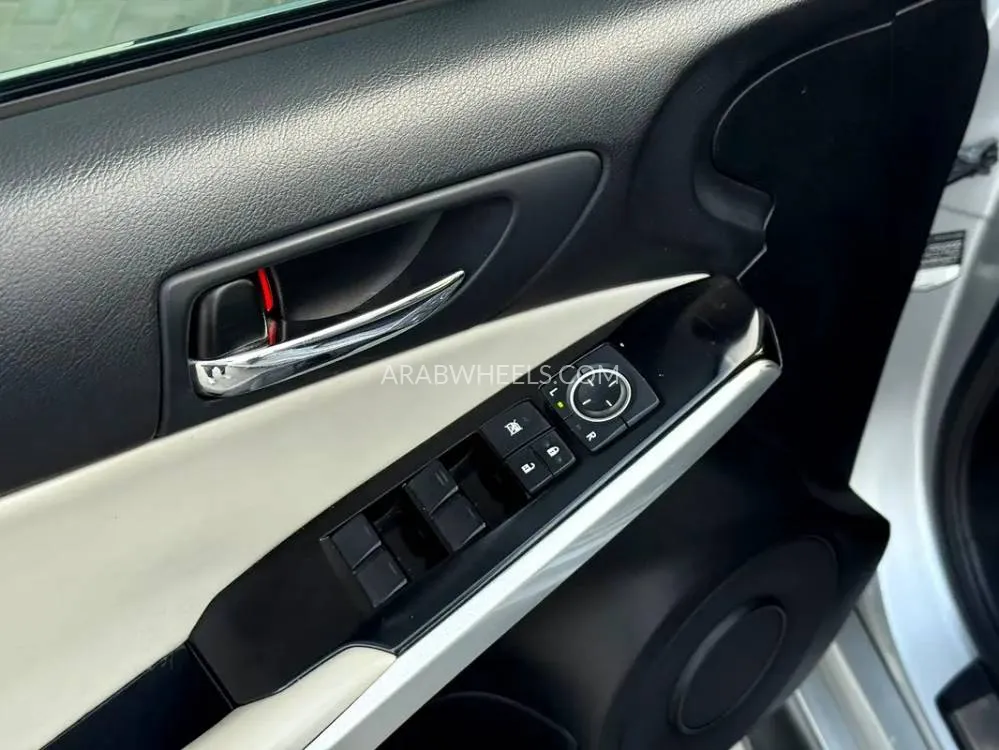 لكزس IS 2014 for Sale in الشارقة Image-2