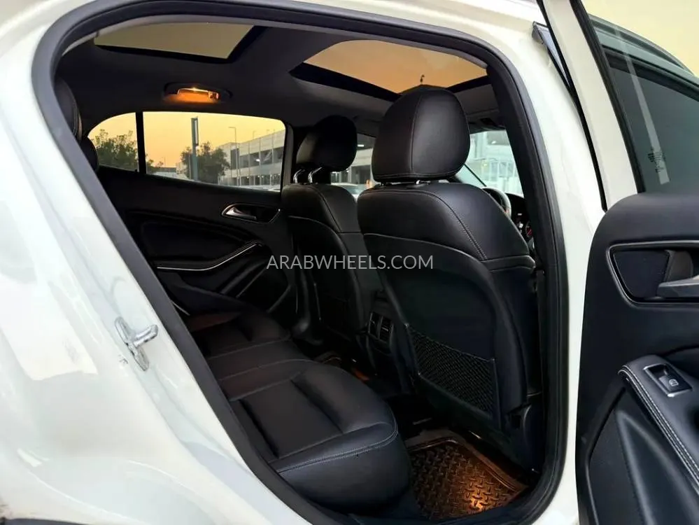 Mercedes Benz GLA 2017 for Sale in Sharjah Image-18