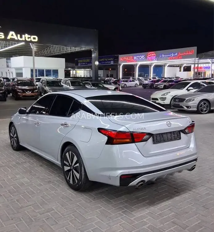 Nissan Altima 2019 for Sale in Ajman Image-4