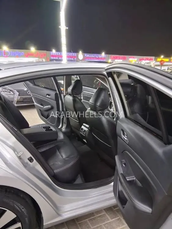 Nissan Altima 2019 for Sale in Ajman Image-8