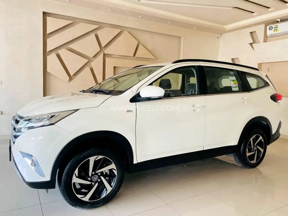 Toyota Rush 2023 for Sale in Sharjah Image-5