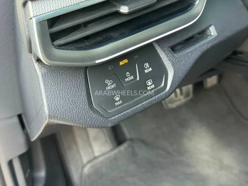  فولكس واجن آي دي. 4 2021 for Sale in الشارقة Image-9