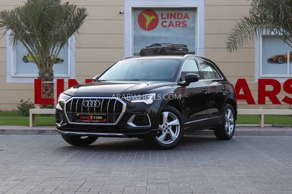 Audi Q3 2020 for Sale in Dubai Image-2