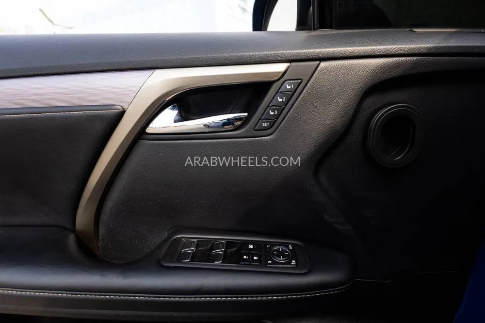 Lexus RX 2022 for Sale in Dubai Image-12