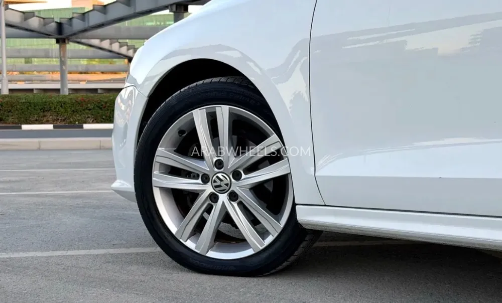 Volkswagen Jetta 2017 for Sale in Dubai Image-5
