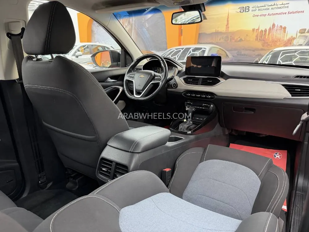 Chevrolet Captiva 2021 for Sale in Dubai Image-10