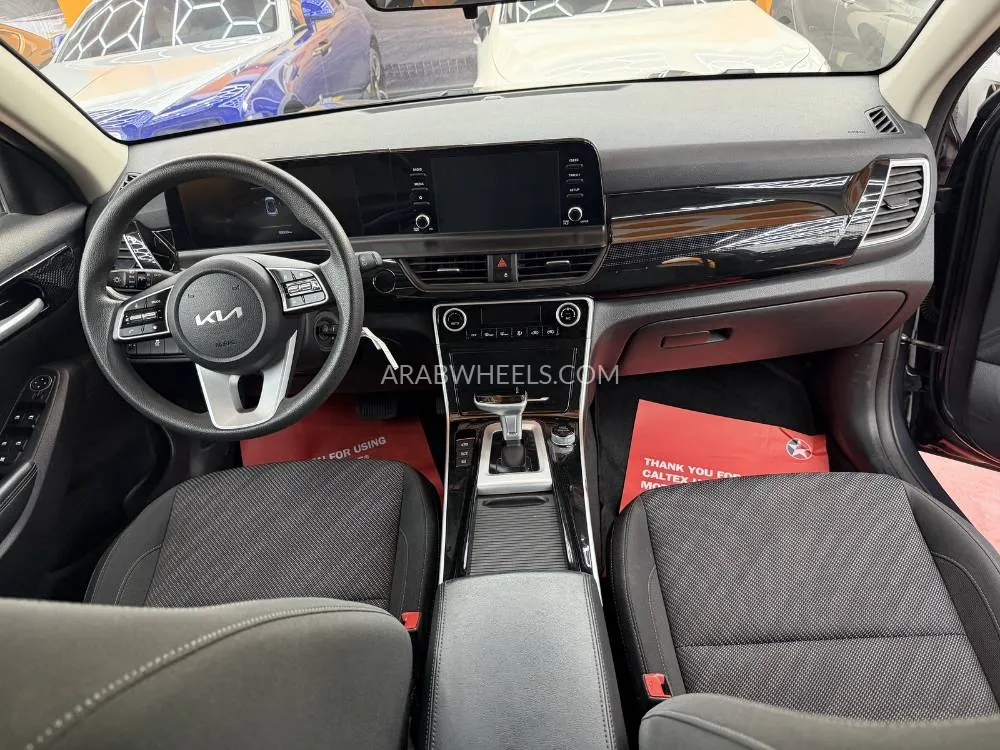 Kia Seltos 2024 for Sale in Dubai Image-11