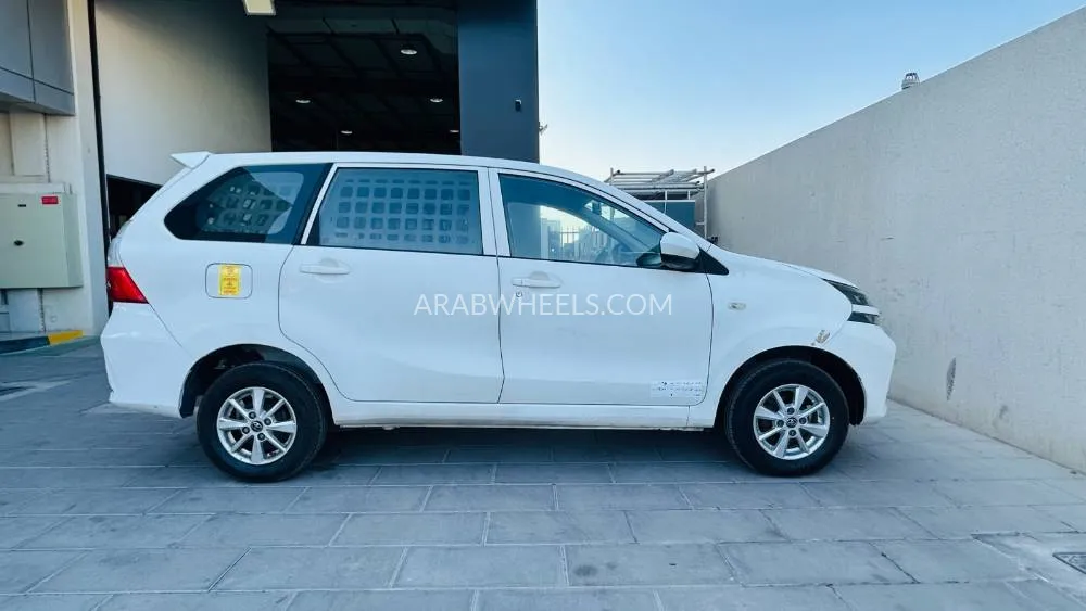Toyota Avanza 2020 for Sale in Dubai Image-4