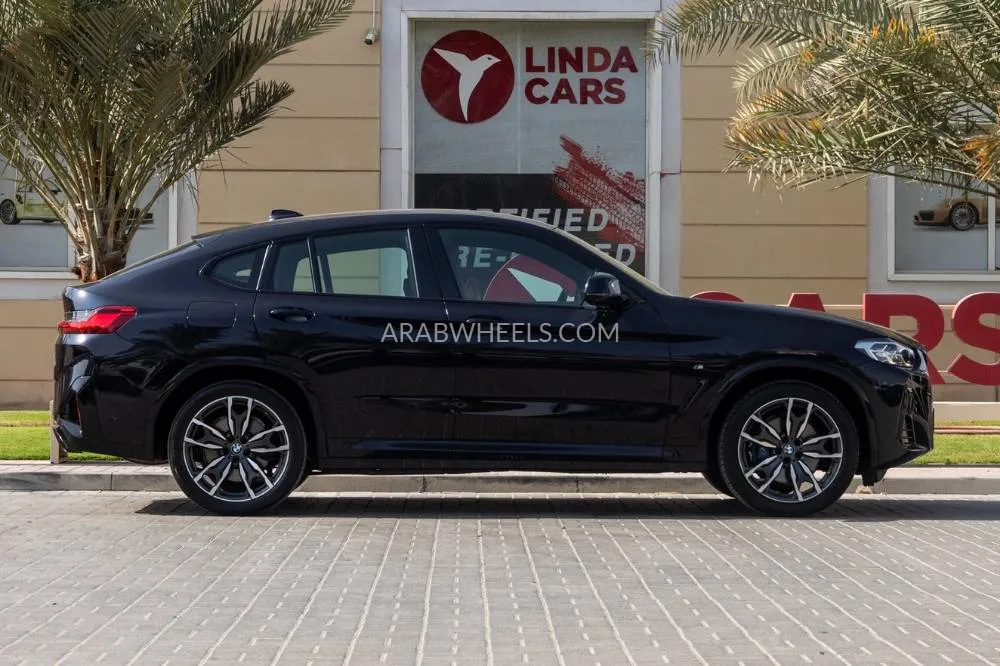 BMW X4 2022 for Sale in Dubai Image-9