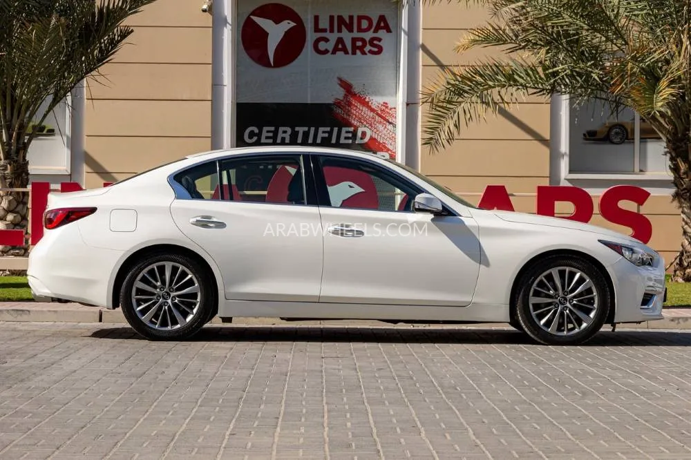 Infiniti Q50 2023 for Sale in Dubai Image-10