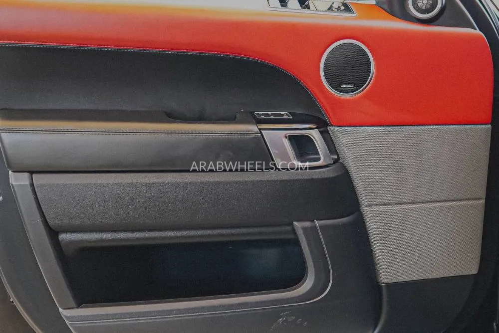 Land Rover Range Rover Sport 2019 for Sale in Dubai Image-14