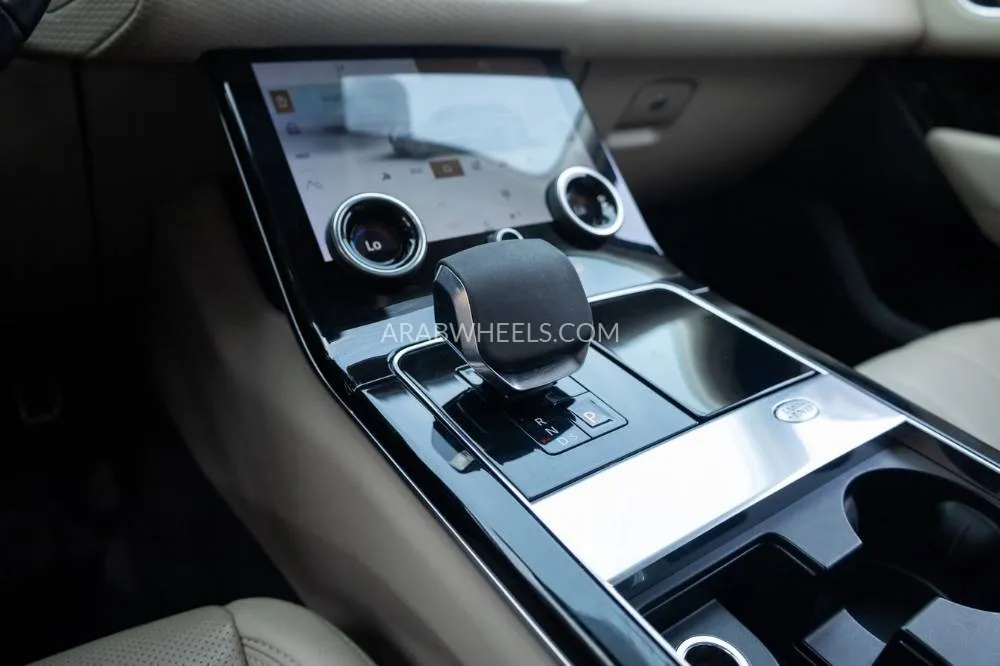 لاند روفر رينج روفر فيلار 2022 for Sale in دبي Image-22