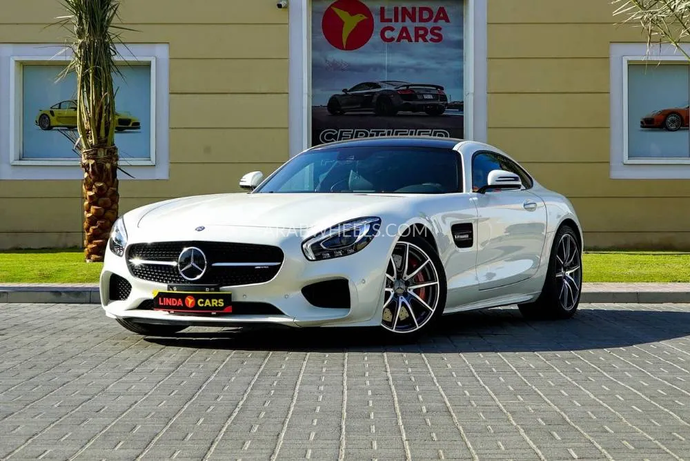 Mercedes Benz AMG GT 2016 for Sale in Dubai Image-2