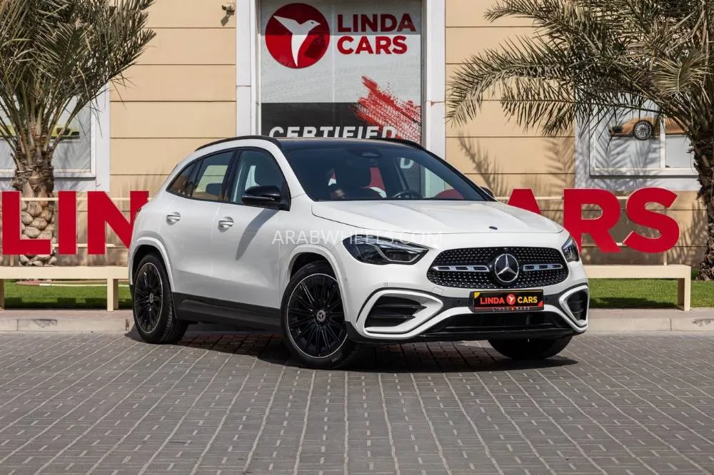Mercedes Benz GLA 2024 for Sale in Dubai Image-3
