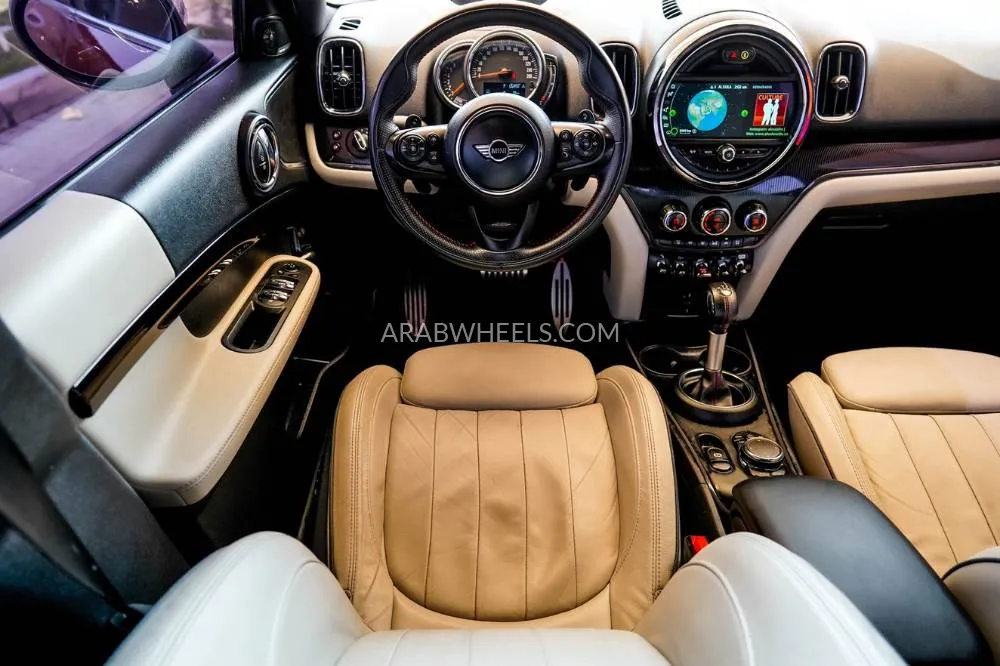 Mini Countryman 2018 for Sale in Dubai Image-18