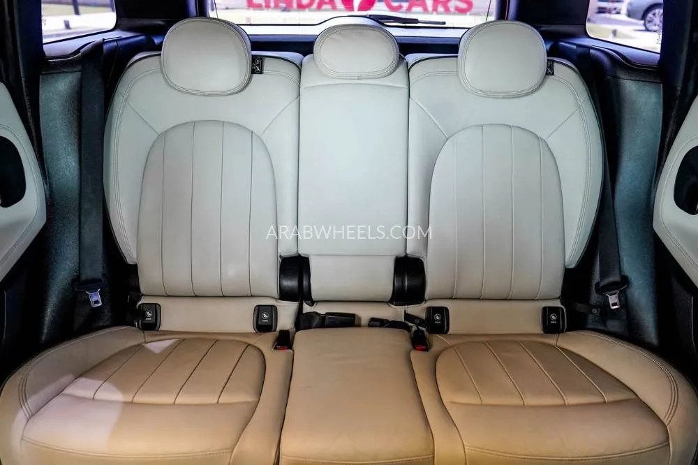 Mini Countryman 2018 for Sale in Dubai Image-34