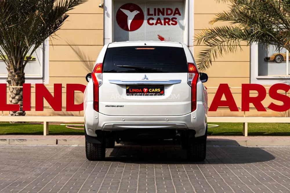 Mitsubishi Montero Sport 2019 for Sale in Dubai Image-6