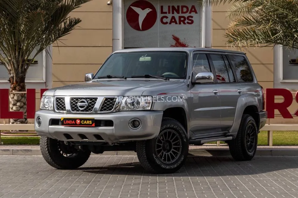 Nissan Patrol 2021 for Sale in Dubai Image-2