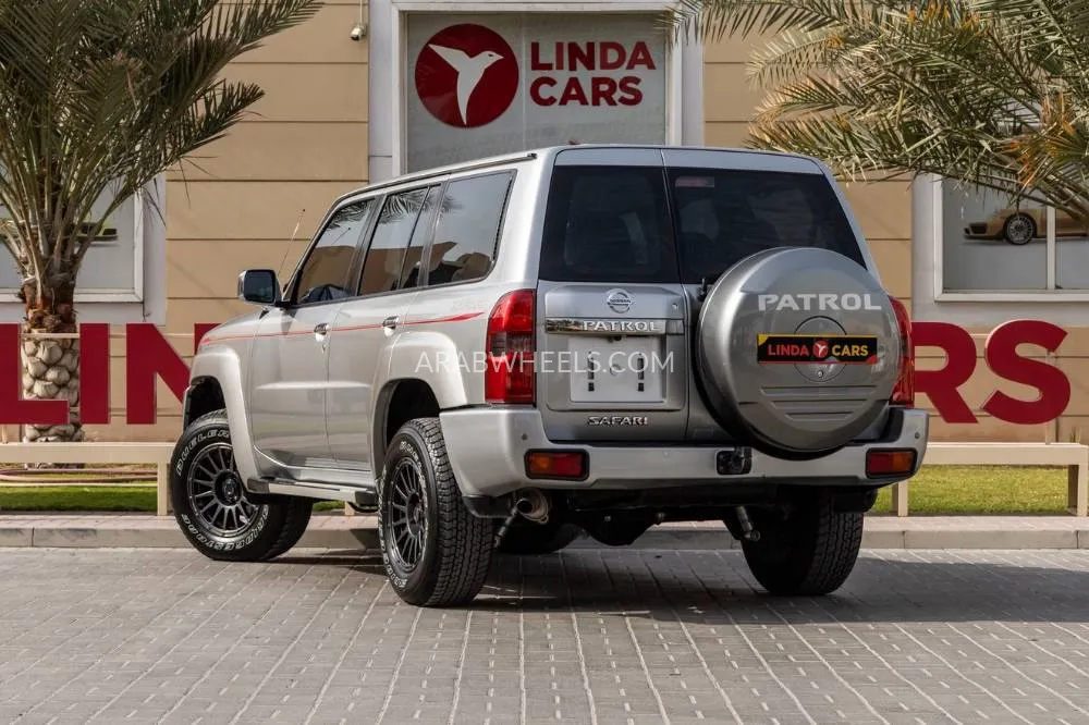 Nissan Patrol 2021 for Sale in Dubai Image-8