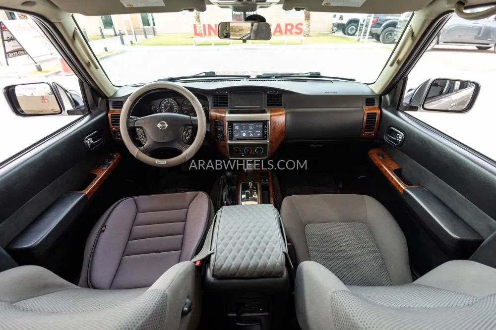 Nissan Patrol 2021 for Sale in Dubai Image-14