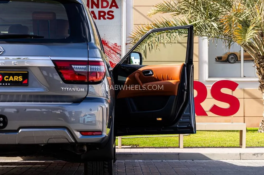 Nissan Patrol 2024 for Sale in Dubai Image-6