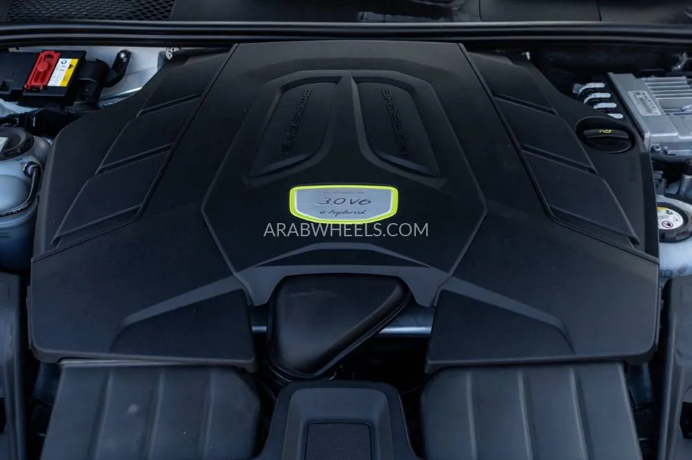 Porsche Cayenne 2019 for Sale in Dubai Image-13