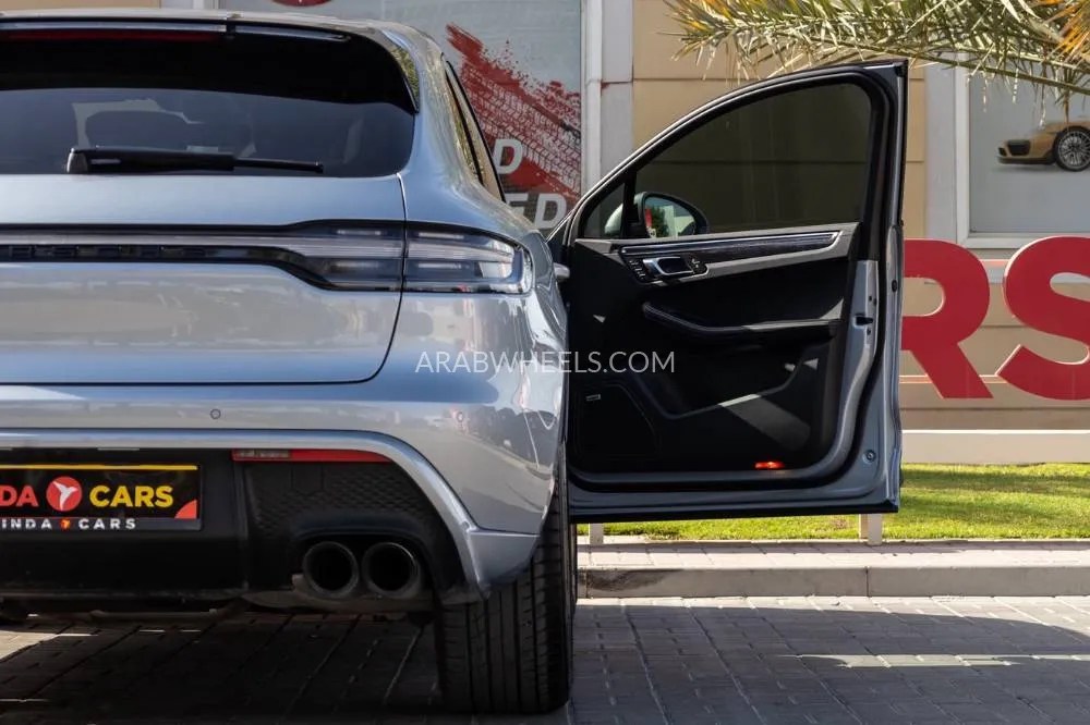 Porsche Macan 2024 for Sale in Dubai Image-7