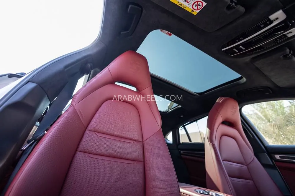 Porsche Panamera 2022 for Sale in Dubai Image-28