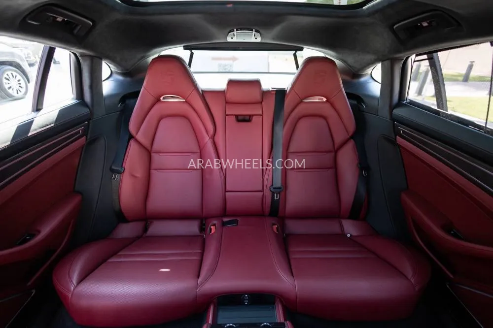 Porsche Panamera 2022 for Sale in Dubai Image-29