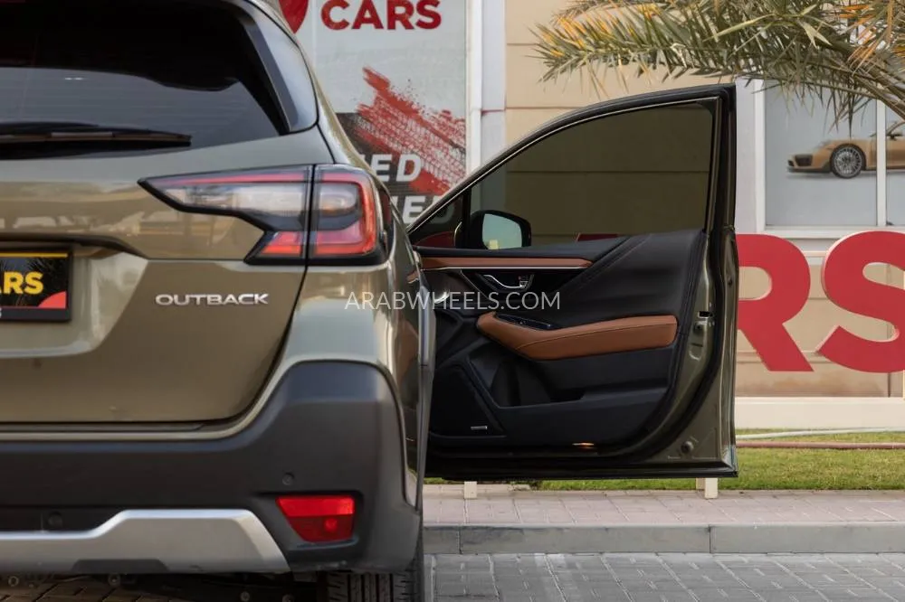 Subaru Outback 2023 for Sale in Dubai Image-7