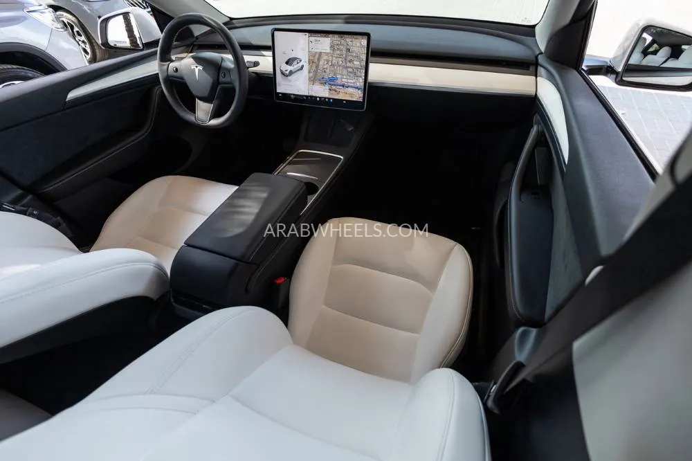 Tesla Model Y 2023 for Sale in Dubai Image-22