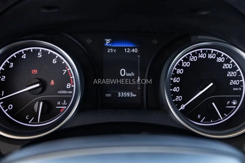 Toyota Camry 2024 for Sale in Dubai Image-18