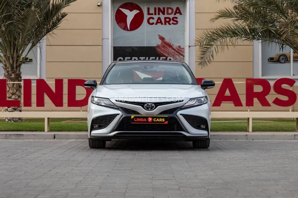 Toyota Camry 2024 for Sale in Dubai Image-4