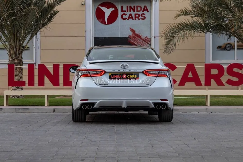 Toyota Camry 2024 for Sale in Dubai Image-6