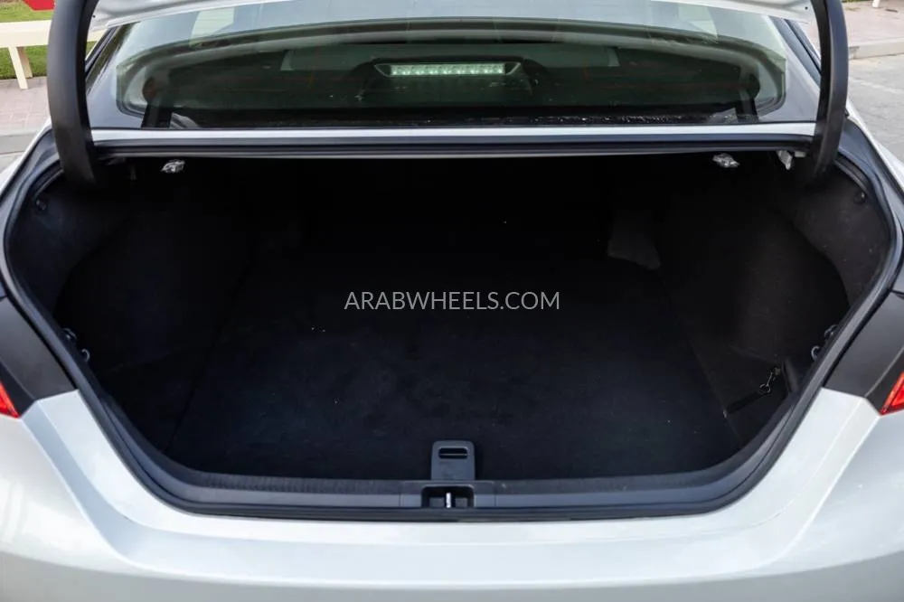 Toyota Camry 2024 for Sale in Dubai Image-26
